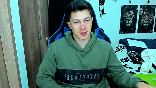 Snapshot of javiersexymann chatting on 02-18-25, 11:41 javiersexymann online show from 02-18-25, 11:41