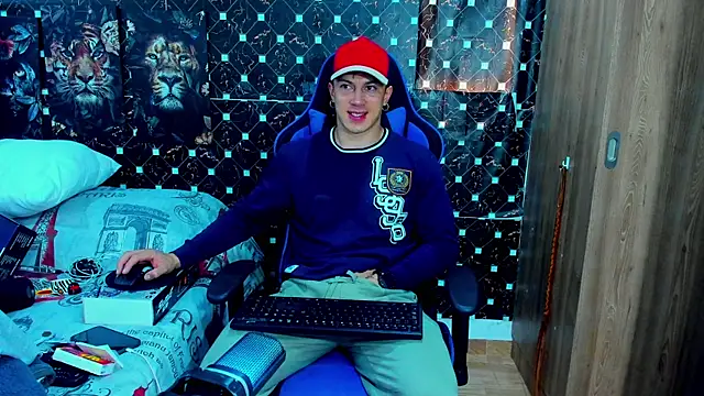 Snapshot of javiersexymann chatting on 12-15-25, 05:39 javiersexymann online show from 12-15-25, 05:39