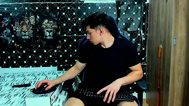 javiersexymann online show from 05-14-26, 02:40