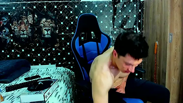 javiersexymann online show from 05-15-26, 05:47