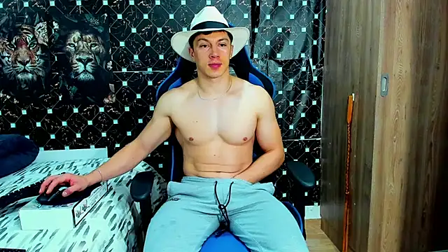 javiersexymann online show from 05-18-26, 12:18