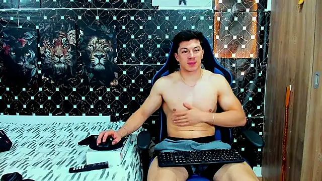 javiersexymann online show from 05-18-26, 04:35