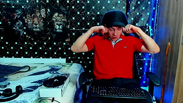 javiersexymann online show from 05-26-26, 04:30