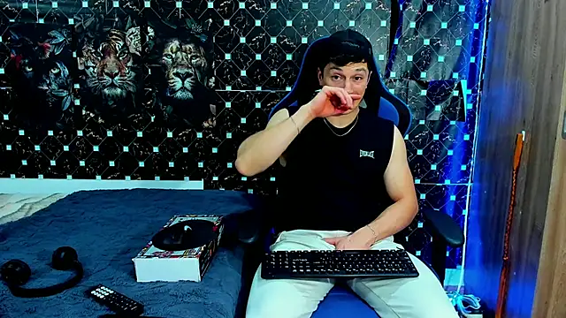 javiersexymann online show from 05-27-26, 05:04