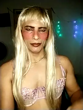 Snapshot of GerGina6 chatting on 12-21-25, 07:15 GerGina6 online show from 12-21-25, 07:15