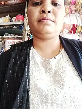 Rajnee33A online show from 10-31-25, 07:53