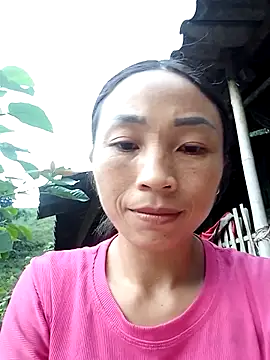 Snapshot of lucybaby00 chatting on 10-17-25, 10:29 lucybaby00 online show from 10-17-25, 10:29