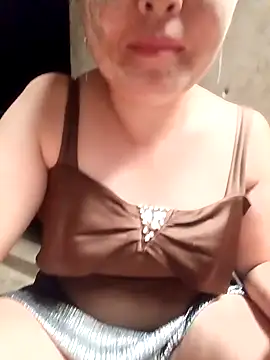 Snapshot of phunphun chatting on 09-18-25, 01:18 phunphun online show from 09-18-25, 01:18