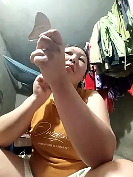 Snapshot of phunphun chatting on 10-19-25, 12:44 phunphun online show from 10-19-25, 12:44