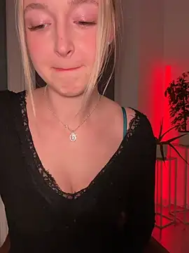 emilypeperoni online show from 03-03-26, 08:04