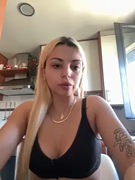 NoeliaGarcia17 online show from 10-01-25, 02:12