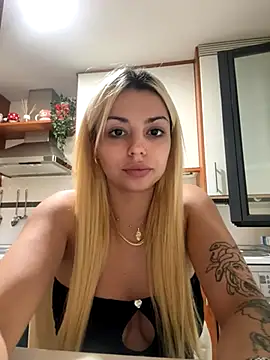 NoeliaGarcia17 online show from 10-13-25, 09:04