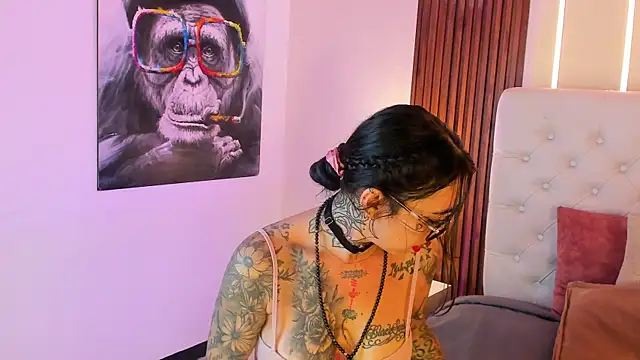 ViolettaAlemida online show from 07-30-26, 02:10