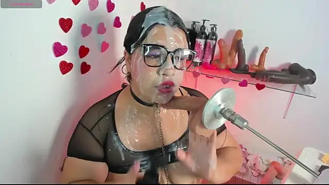 Snapshot of Alanna-sloppy chatting on 04-26-26, 07:55 Alanna-sloppy online show from 04-26-26, 07:55
