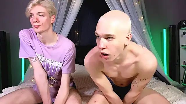 Snapshot of Marius_Venin chatting on 11-04-25, 04:39 Marius Venin online show from 11-04-25, 04:39