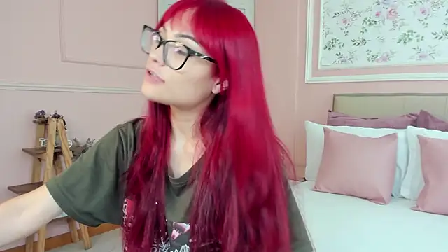 mae lyra online show from 02-01-26, 07:01