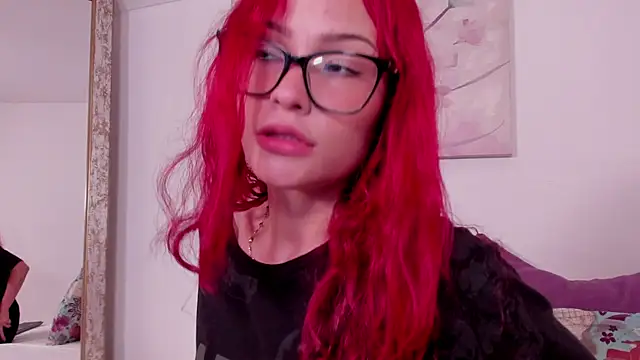 mae lyra online show from 03-31-26, 04:40