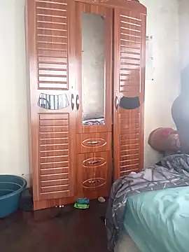 Snapshot of small_D94 chatting on 02-26-26, 07:29 small D94 online show from 02-26-26, 07:29