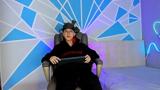 ArthurCox online show from 10-12-25, 05:23