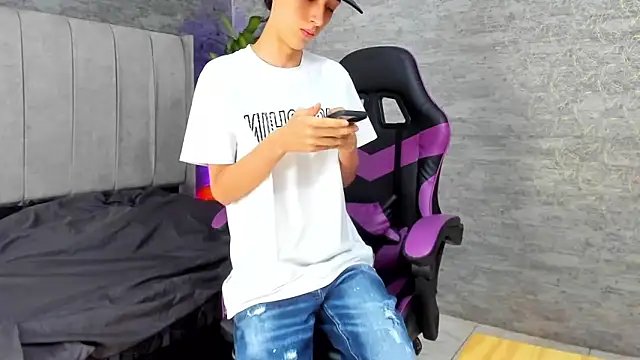 ArthurCox online show from 10-30-25, 05:24