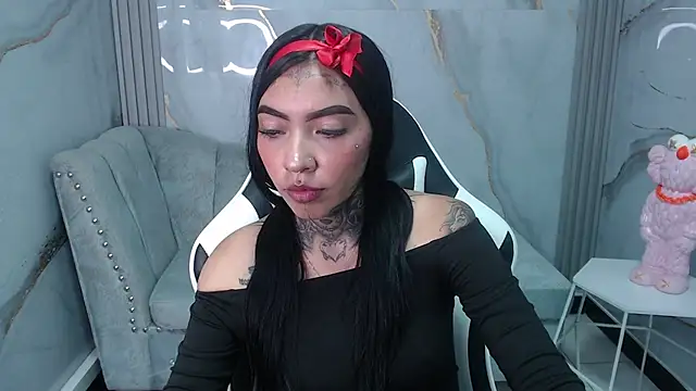 Snapshot of Ashley_Blum_v chatting on 09-26-25, 08:02 Ashley Blum v online show from 09-26-25, 08:02