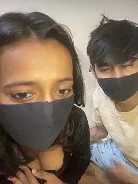 Snapshot of Joy_Love_Roxie chatting on 09-28-25, 04:23 Joy Love Roxie online show from 09-28-25, 04:23