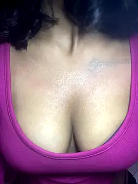 Snapshot of Joy_Love_Roxie chatting on 10-04-25, 06:06 Joy Love Roxie online show from 10-04-25, 06:06