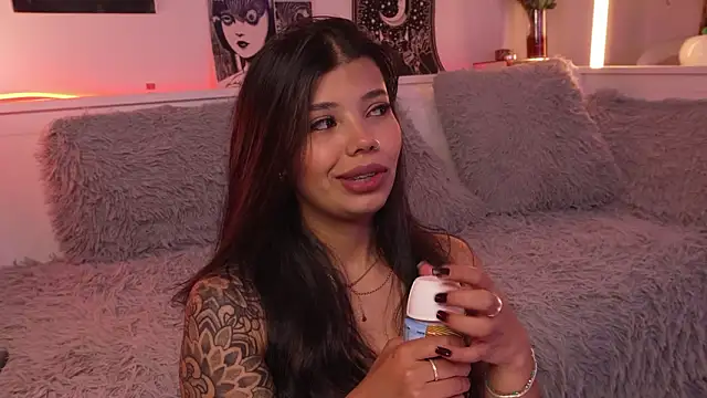 Snapshot of sophieee_art chatting on 03-09-26, 05:55 sophieee art online show from 03-09-26, 05:55