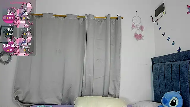 Snapshot of emmie_bunny chatting on 10-16-25, 11:06 emmie bunny online show from 10-16-25, 11:06