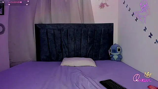 Snapshot of emmie_bunny chatting on 02-26-26, 11:15 emmie bunny online show from 02-26-26, 11:15