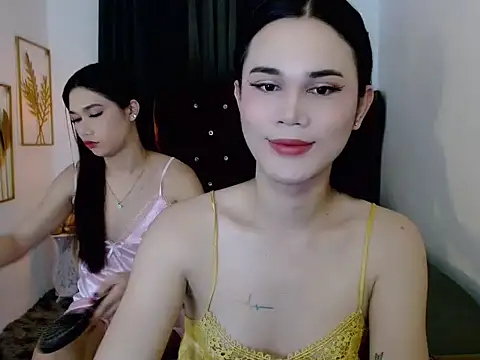 Snapshot of airyloove chatting on 10-18-25, 11:38 airyloove online show from 10-18-25, 11:38