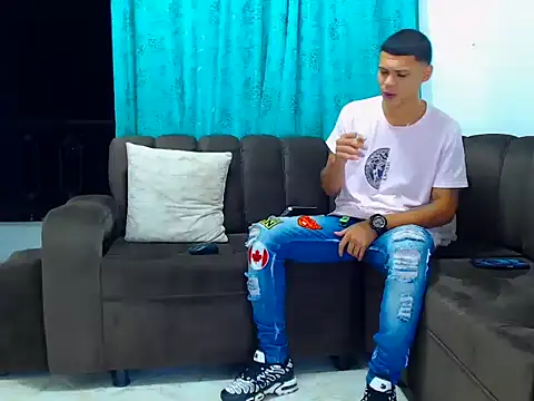 Snapshot of jefferson_exotic21 chatting on 09-19-25, 05:20 jefferson exotic21 online show from 09-19-25, 05:20