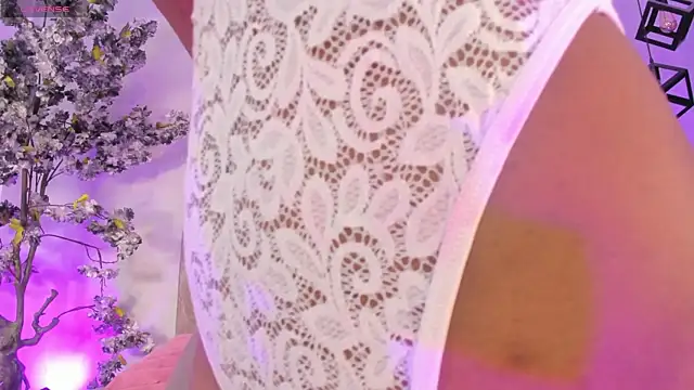 Snapshot of Keirahartz chatting on 12-03-25, 11:52 Keirahartz online show from 12-03-25, 11:52