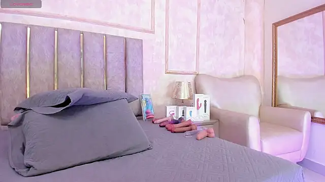 Snapshot of Keirahartz chatting on 12-05-25, 03:48 Keirahartz online show from 12-05-25, 03:48