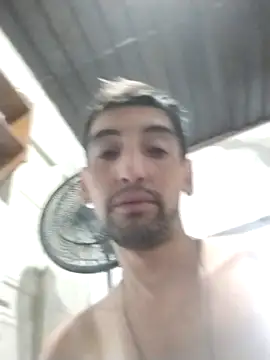 Snapshot of pibearg29 chatting on 12-19-25, 05:25 pibearg29 online show from 12-19-25, 05:25