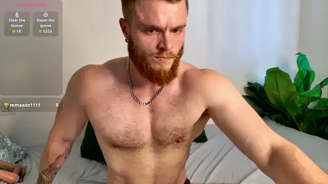 Snapshot of VictorTransMan chatting on 06-12-26, 05:12 VictorTransMan online show from 06-12-26, 05:12