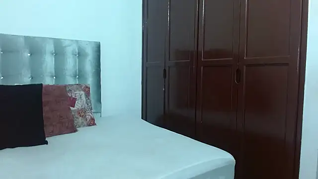 DaiishaWolf online show from 09-10-25, 07:03