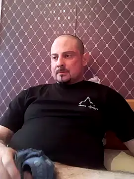  NEREZA  online show from 09-30-25, 04:01