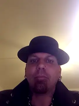 Snapshot of Premium-Jogurt chatting on 11-18-25, 03:49 Premium-Jogurt online show from 11-18-25, 03:49