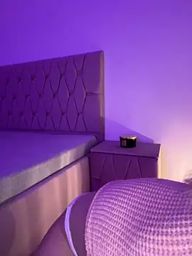 Snapshot of LunaCharm chatting on 12-02-25, 06:36 LunaCharm online show from 12-02-25, 06:36