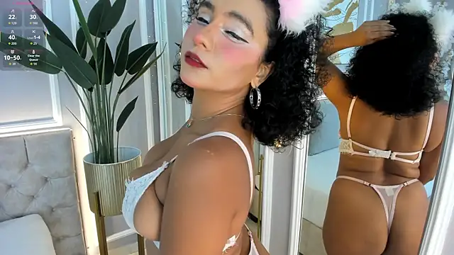 Snapshot of ellette__ chatting on 11-12-25, 07:13 ellette online show from 11-12-25, 07:13