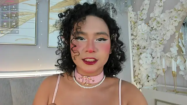 Snapshot of ellette__ chatting on 12-15-25, 07:18 ellette online show from 12-15-25, 07:18