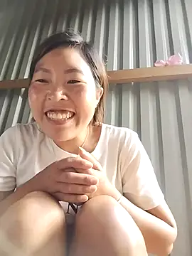 Snapshot of vivi_cute chatting on 09-21-25, 10:28 vivi cute online show from 09-21-25, 10:28