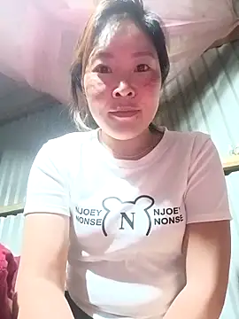 Snapshot of vivi_cute chatting on 10-08-25, 07:11 vivi cute online show from 10-08-25, 07:11