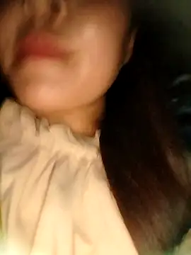 Snapshot of vivi_cute chatting on 10-16-25, 11:44 vivi cute online show from 10-16-25, 11:44