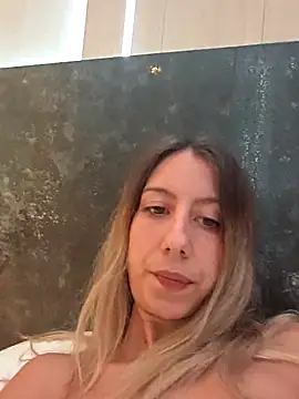 PetiteSecrets online show from 10-24-25, 11:28