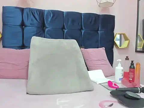 candy big tits18 online show from 10-30-25, 12:34