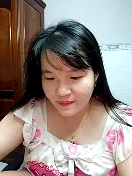 Snapshot of _Babyrose_ chatting on 10-04-25, 03:43 Babyrose online show from 10-04-25, 03:43