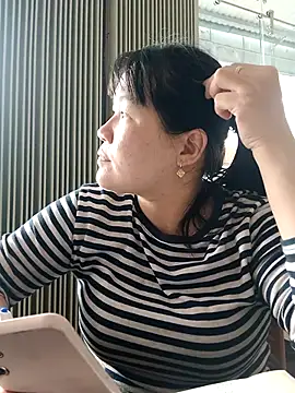 Snapshot of _Babyrose_ chatting on 10-12-25, 06:12 Babyrose online show from 10-12-25, 06:12