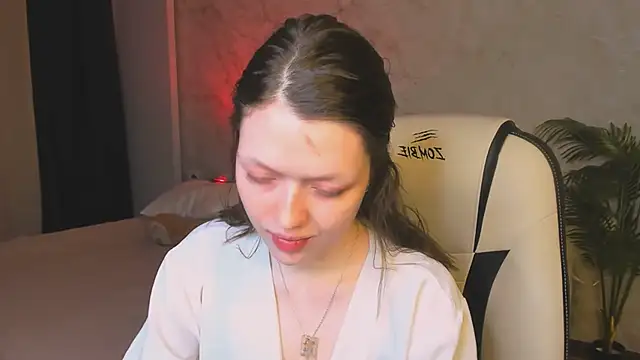 Lunar Lily online show from 01-15-26, 05:45